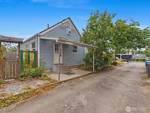 7121 Rainier Drive, Everett WA 98203