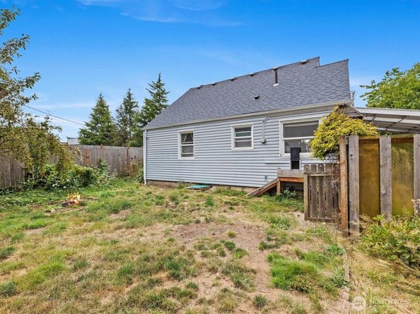 7121 Rainier Drive, Everett WA 98203