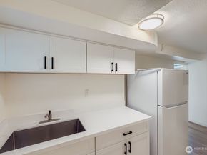 16110 Evanston Ave N, Shoreline WA 98133