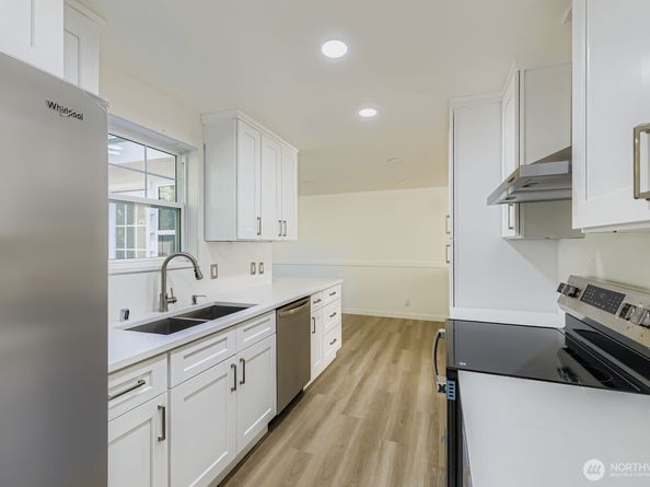 16110 Evanston Ave N, Shoreline WA 98133