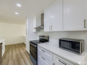 16110 Evanston Ave N, Shoreline WA 98133