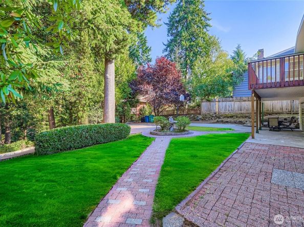 16110 Evanston Ave N, Shoreline WA 98133