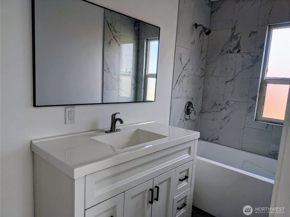 123 8th Street SE, Auburn WA 98002
