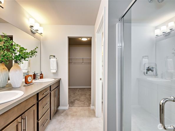 344 NE Shadowhawk Lane, Bremerton WA 98311