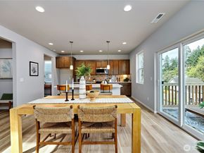 344 NE Shadowhawk Lane, Bremerton WA 98311