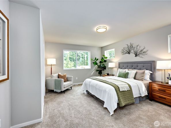 344 NE Shadowhawk Lane, Bremerton WA 98311