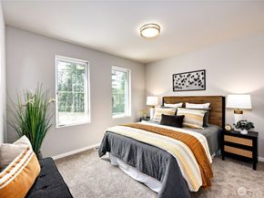 344 NE Shadowhawk Lane, Bremerton WA 98311