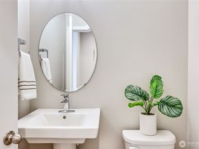 344 NE Shadowhawk Lane, Bremerton WA 98311