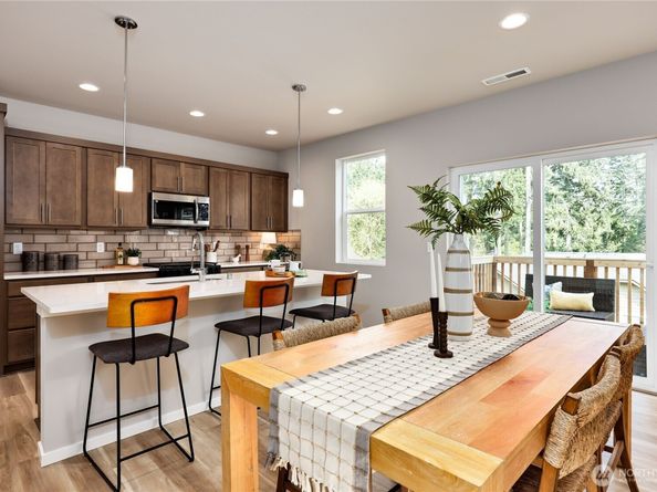 344 NE Shadowhawk Lane, Bremerton WA 98311