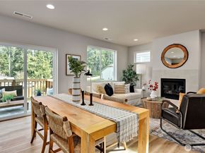 344 NE Shadowhawk Lane, Bremerton WA 98311