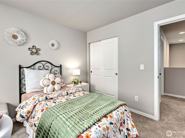 344 NE Shadowhawk Lane, Bremerton WA 98311