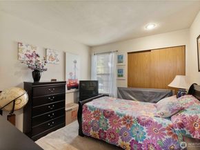 10906 NW Crocus Place, Silverdale WA 98383