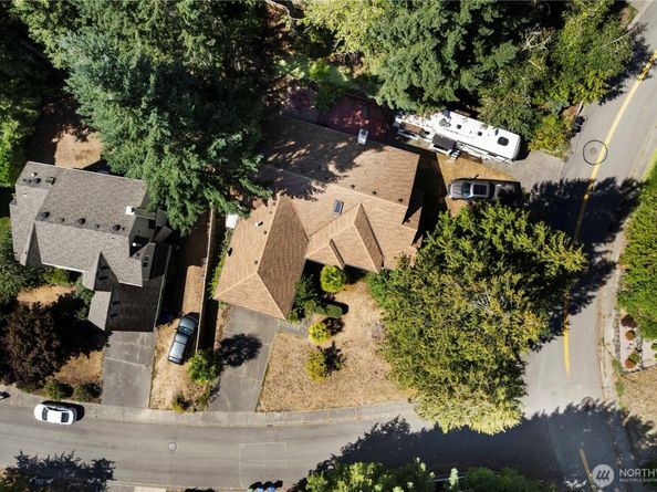 10906 NW Crocus Place, Silverdale WA 98383