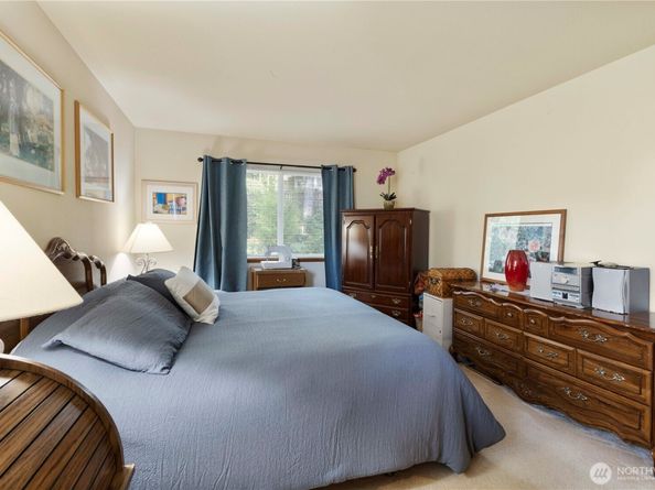 10906 NW Crocus Place, Silverdale WA 98383