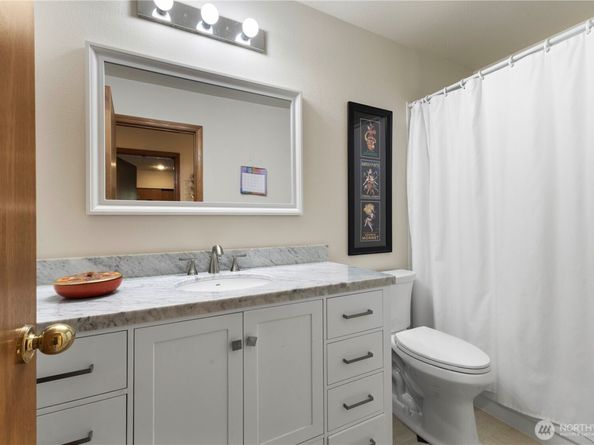 10906 NW Crocus Place, Silverdale WA 98383