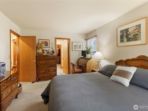 10906 NW Crocus Place, Silverdale WA 98383