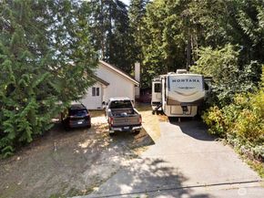 10906 NW Crocus Place, Silverdale WA 98383