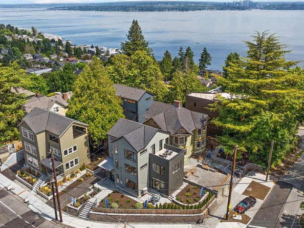 1136 31st Avenue S, Seattle WA 98144