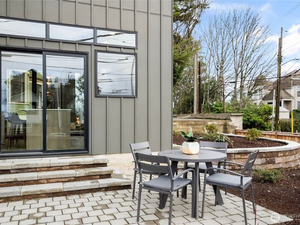 1136 31st Avenue S, Seattle WA 98144