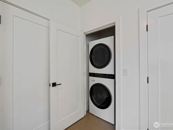 12048 5th Avenue NE B, Seattle WA 98125