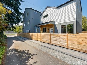 12048 5th Avenue NE B, Seattle WA 98125
