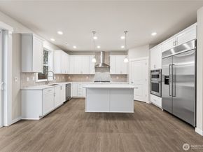 13526 NE 106th Court 28, Kirkland WA 98033