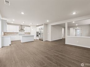 13526 NE 106th Court 28, Kirkland WA 98033