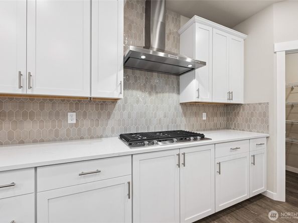 13526 NE 106th Court 28, Kirkland WA 98033