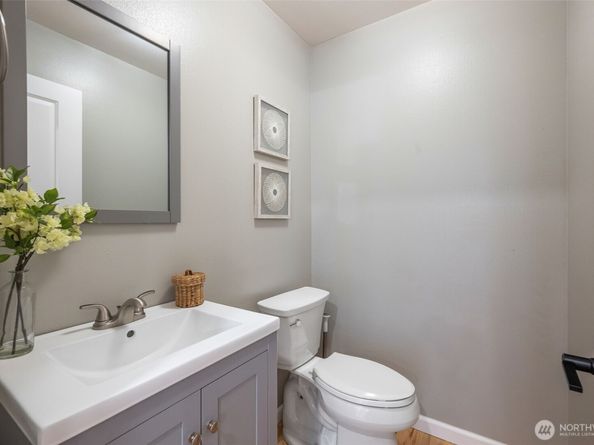 13128 12th Drive SE B, Everett WA 98208