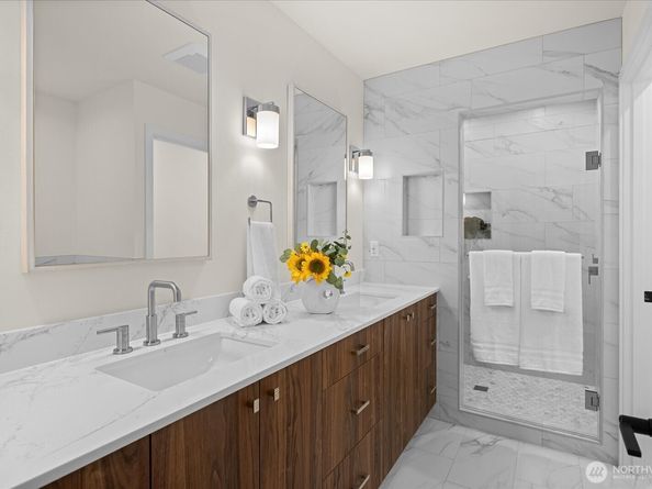 2349 NE 127 Street, Seattle WA 98125