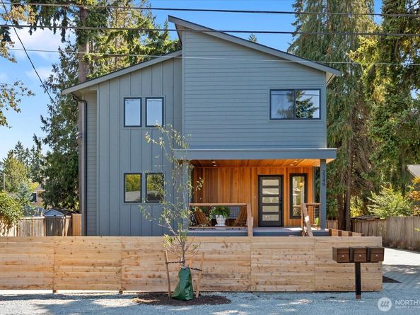 2349 NE 127 Street, Seattle WA 98125