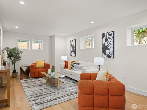 2349 NE 127 Street, Seattle WA 98125