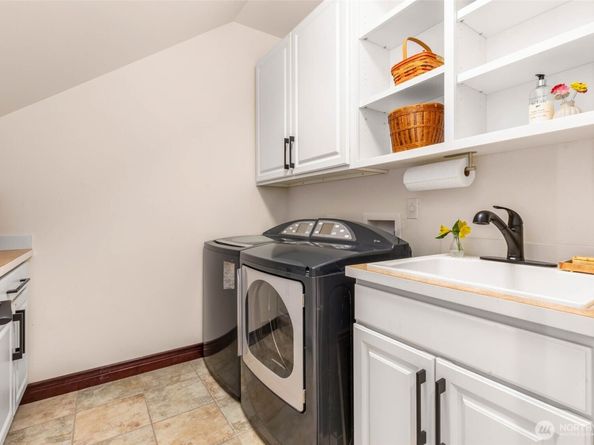12438 243rd Place NE, Redmond WA 98053
