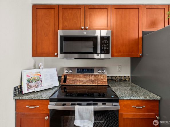 4831 Fauntleroy Way SW 401, Seattle WA 98116