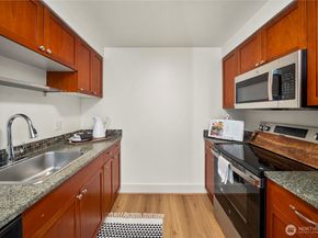 4831 Fauntleroy Way SW 401, Seattle WA 98116
