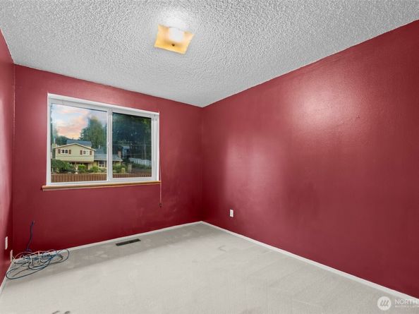 1918 NW Russell Street, Poulsbo WA 98370