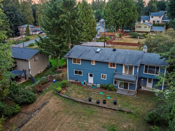 1918 NW Russell Street, Poulsbo WA 98370