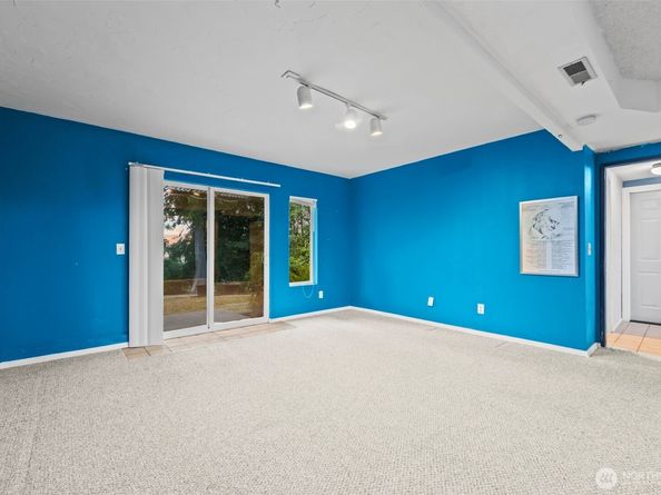 1918 NW Russell Street, Poulsbo WA 98370