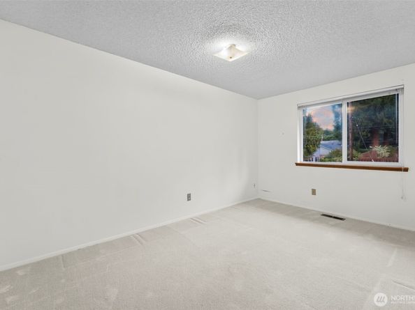 1918 NW Russell Street, Poulsbo WA 98370