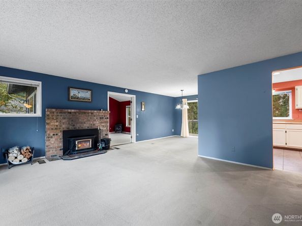 1918 NW Russell Street, Poulsbo WA 98370