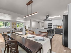 2513 Vashon Court NE, Renton WA 98059