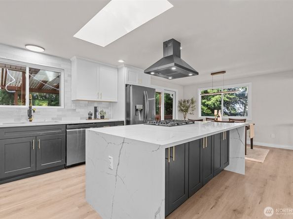 2513 Vashon Court NE, Renton WA 98059