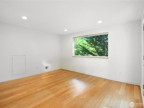 18872 Augusta Avenue NE, Suquamish WA 98392