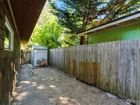 18872 Augusta Avenue NE, Suquamish WA 98392