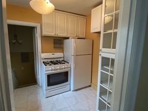 5437 25th Avenue SW, Seattle WA 98106