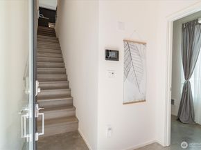551 28th Avenue, Seattle WA 98122
