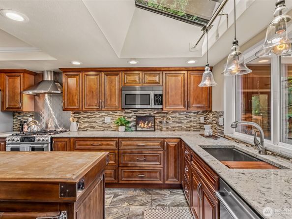 10554 NE 150th Court, Bothell WA 98011