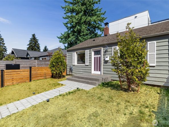 9226 21st Avenue SW, Seattle WA 98106