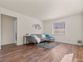 9226 21st Avenue SW, Seattle WA 98106