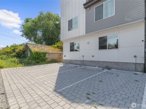 9226 21st Avenue SW, Seattle WA 98106